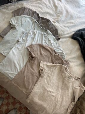 Abercrombie & Fitch baby tee Bundle - Beige, Taupe, Light Gray, White